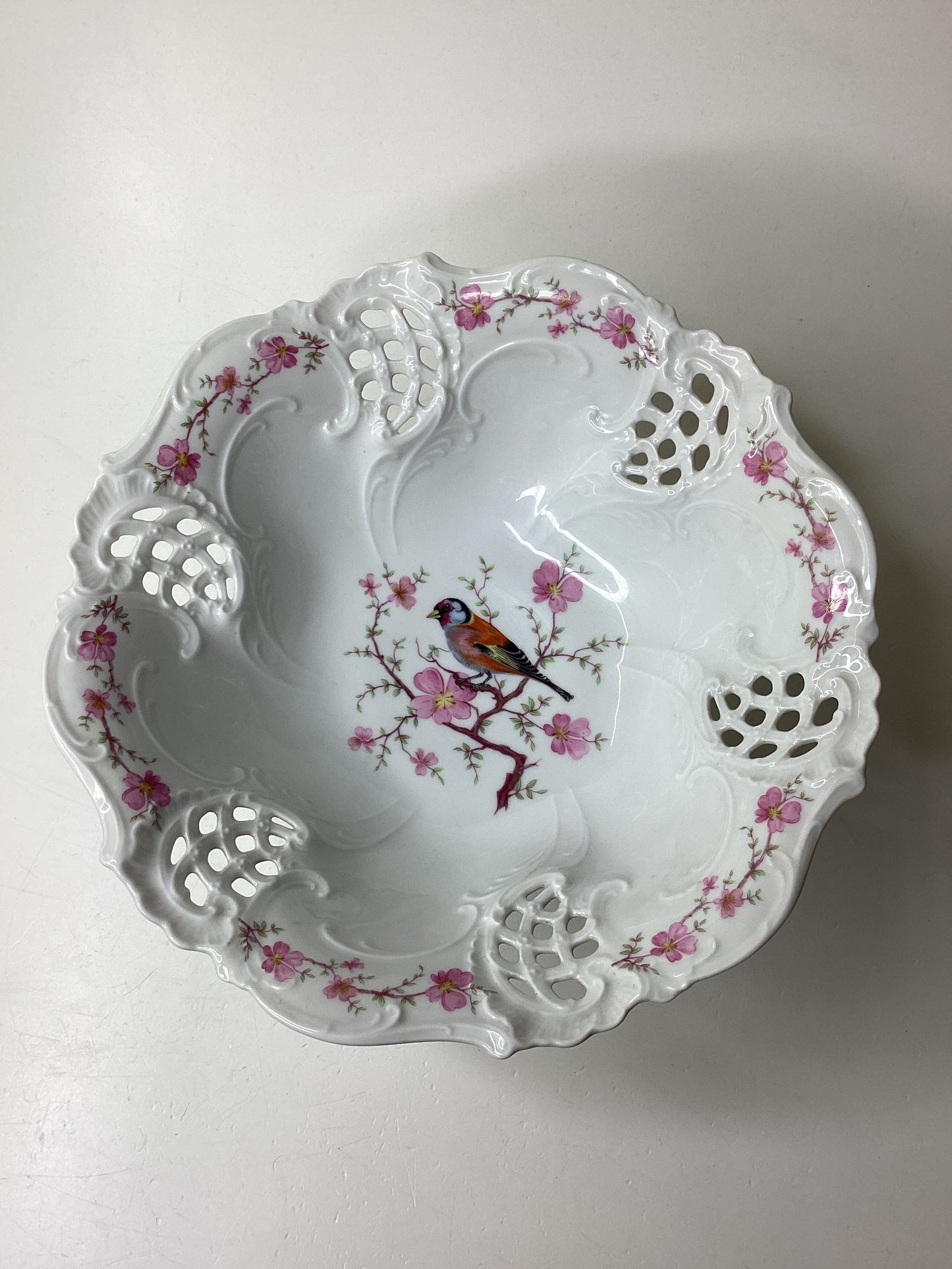 Royal Tettau Bavaria Germany Fußschale Porzellan Blumendekor Vogel