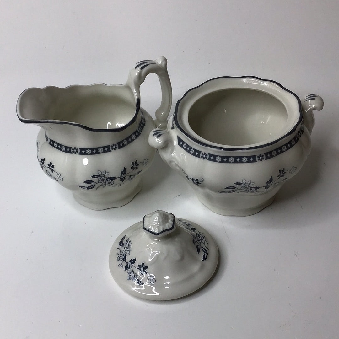 Royal Doulton Porzellan Milchkännchen und Zuckerdose