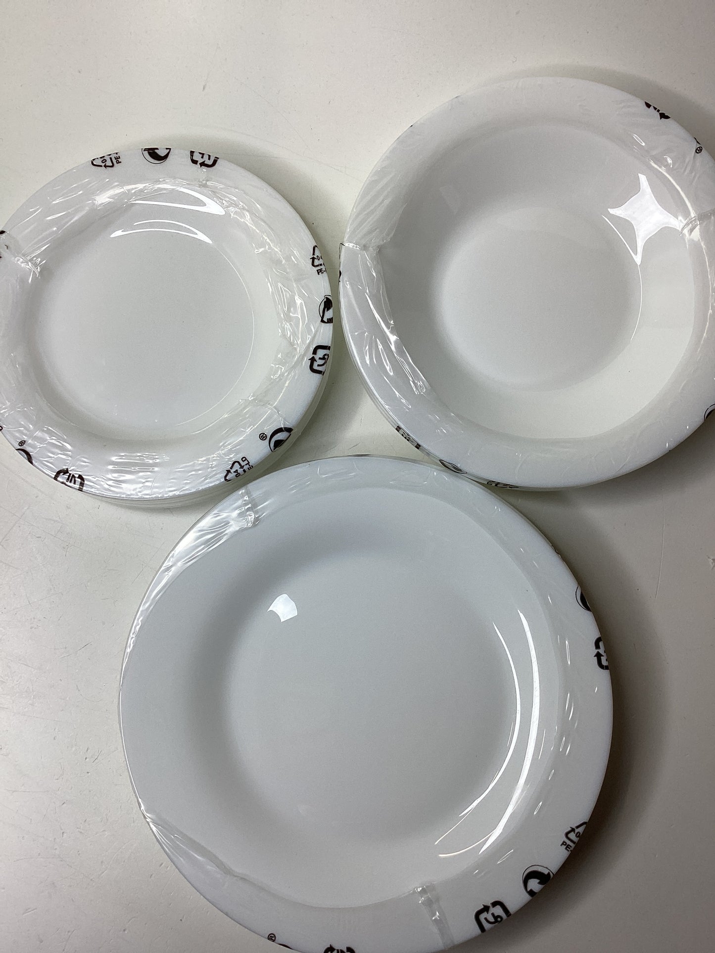 Teller Service aus Opalglas