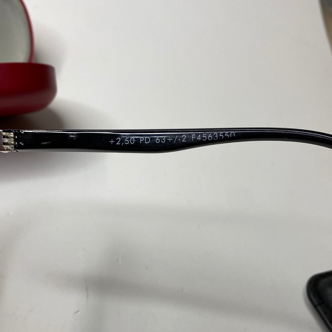 Fielmann Brille mit schwarzem Rahmen