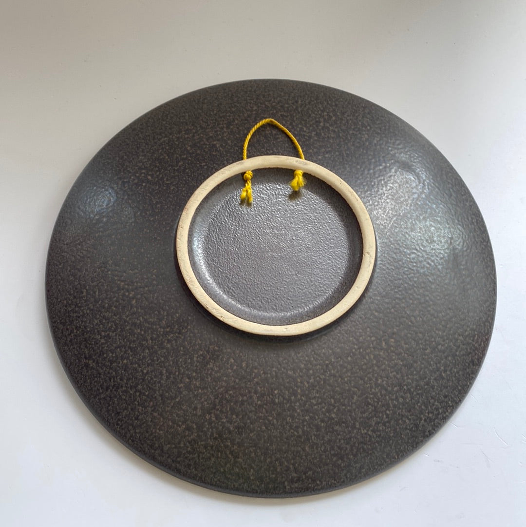 Wandteller Keramik mit 3D Blumen Motiv