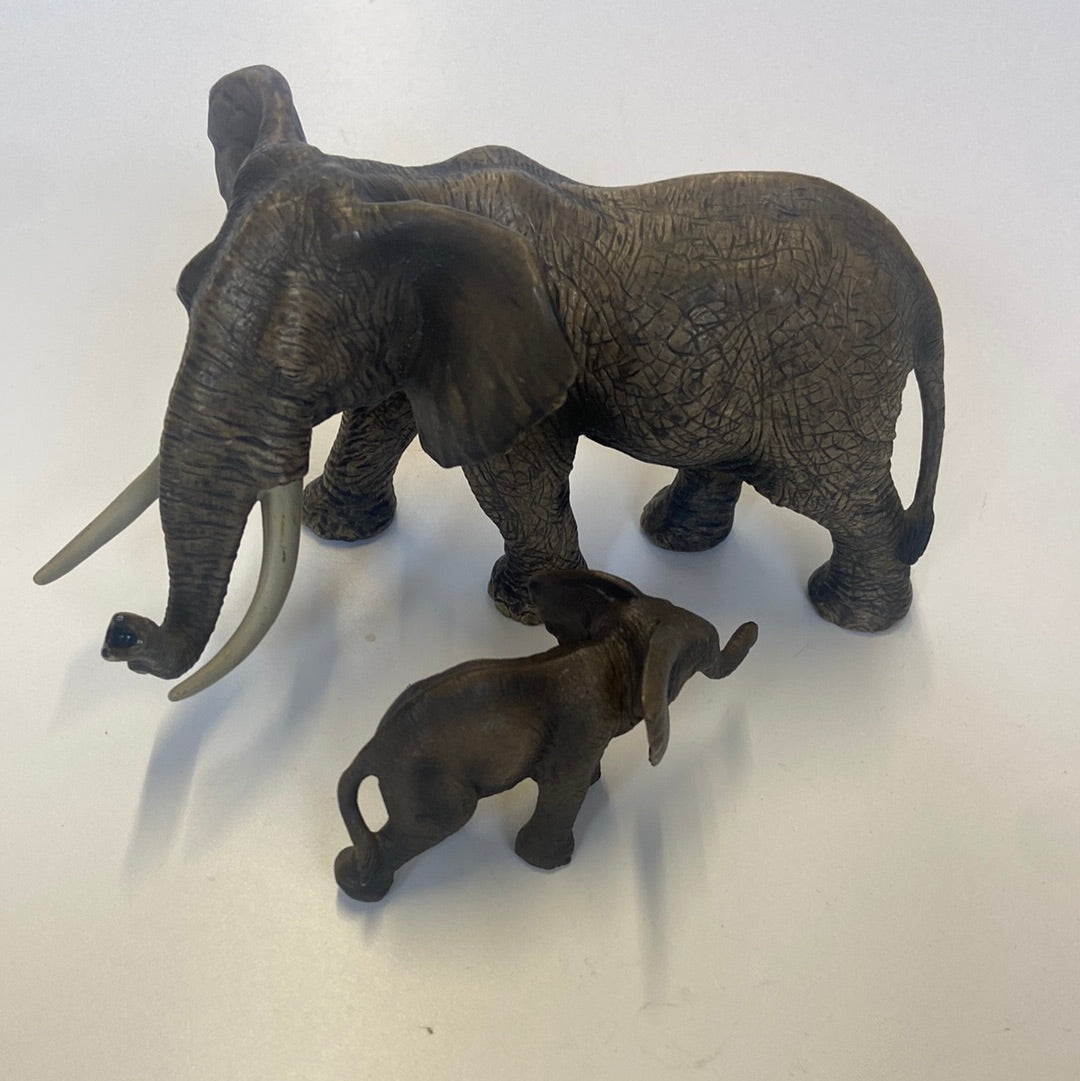 Elefant von Schleich 2 verschiedene