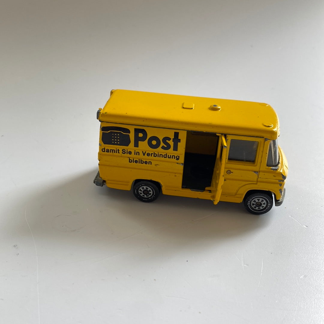 Siku Mercedes Postwagen