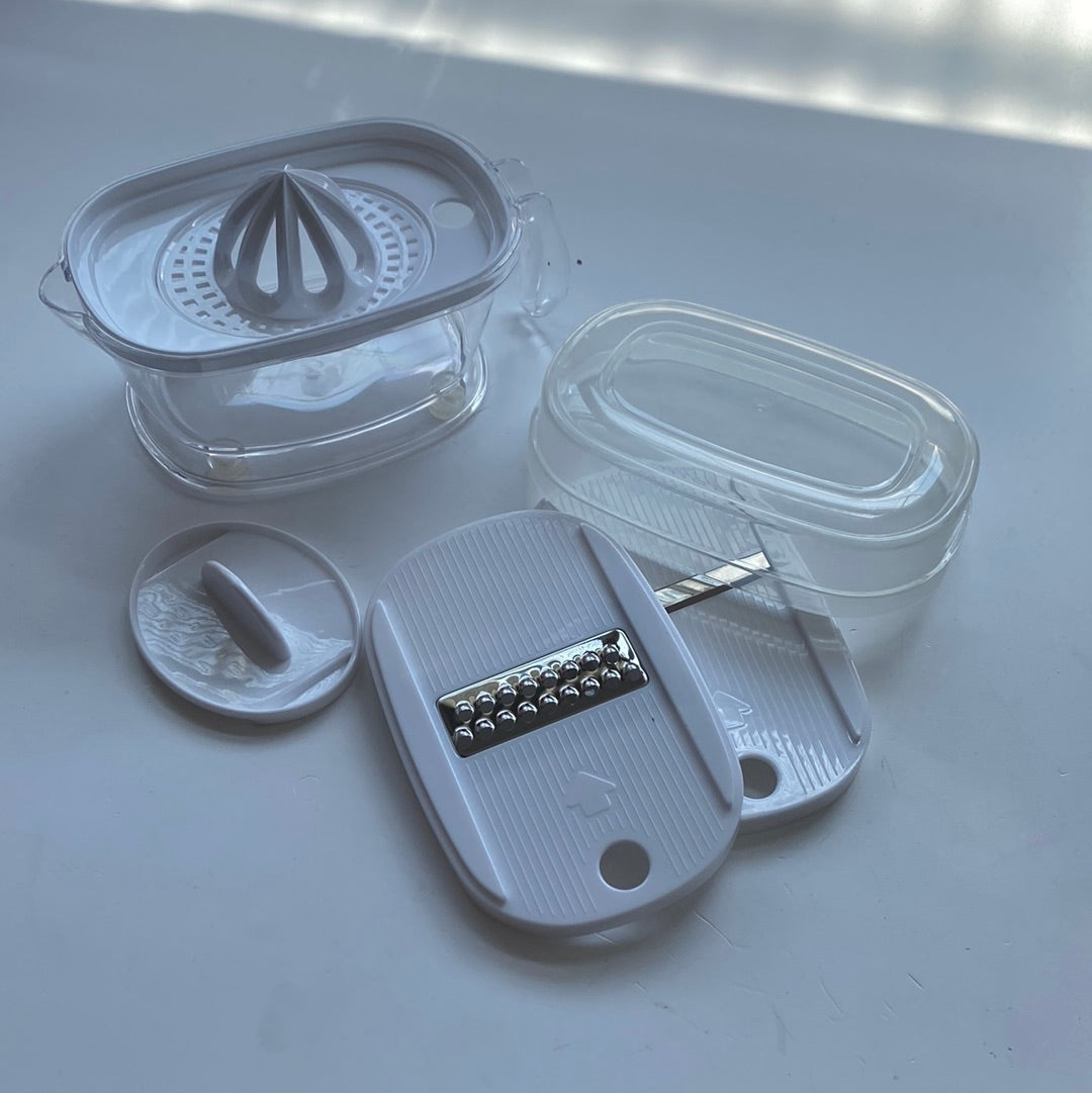 Küchenhilfe aus Plastik