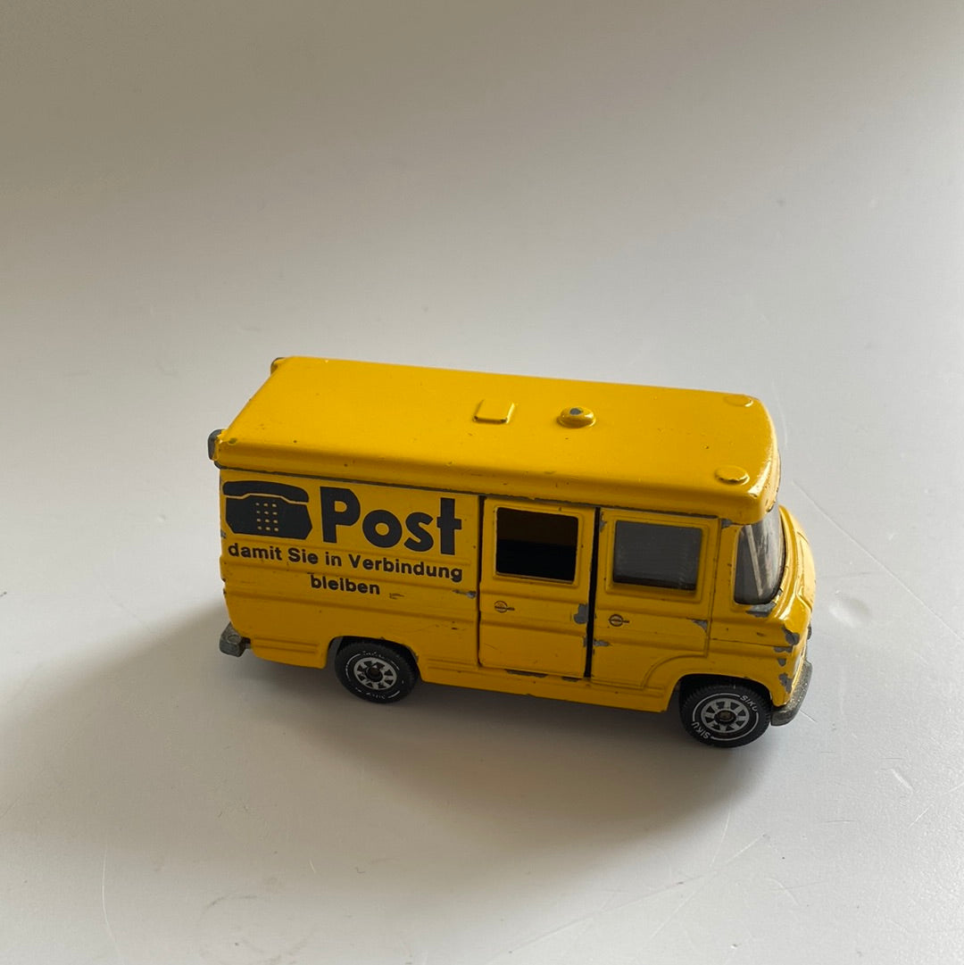 Siku Mercedes Postwagen