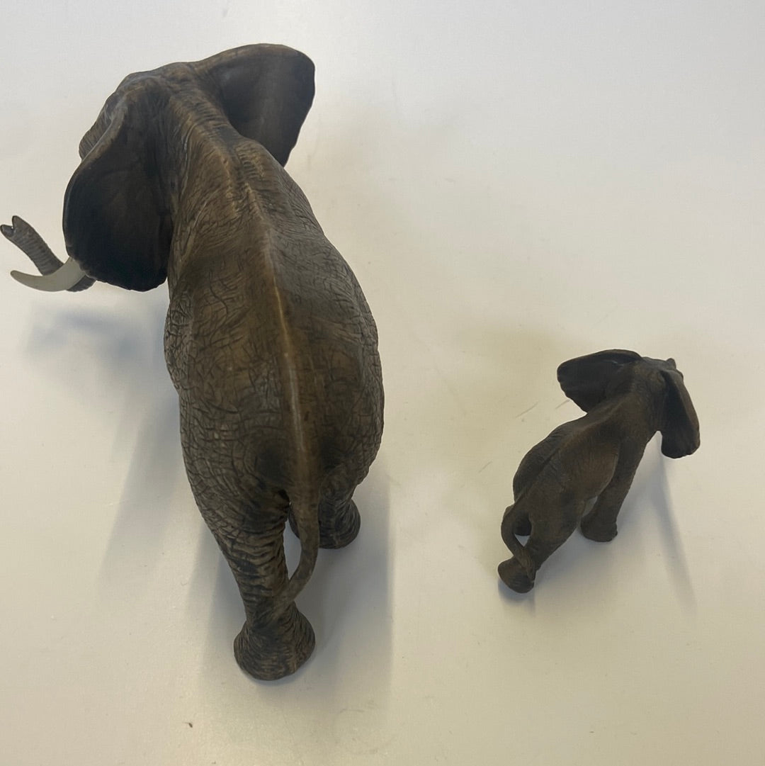 Elefant von Schleich 2 verschiedene