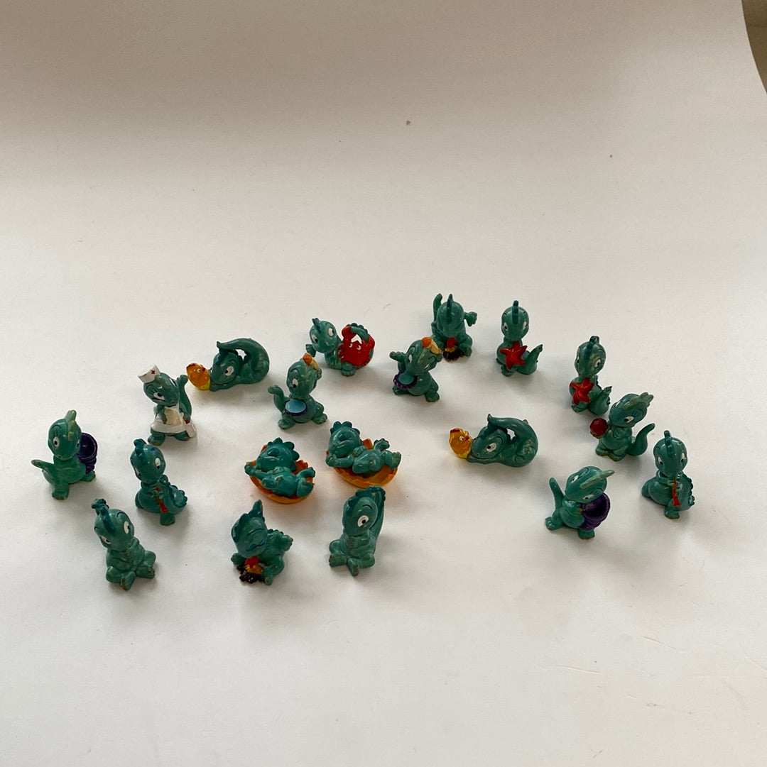 Überraschungsei Dinos Figuren 19 Stück