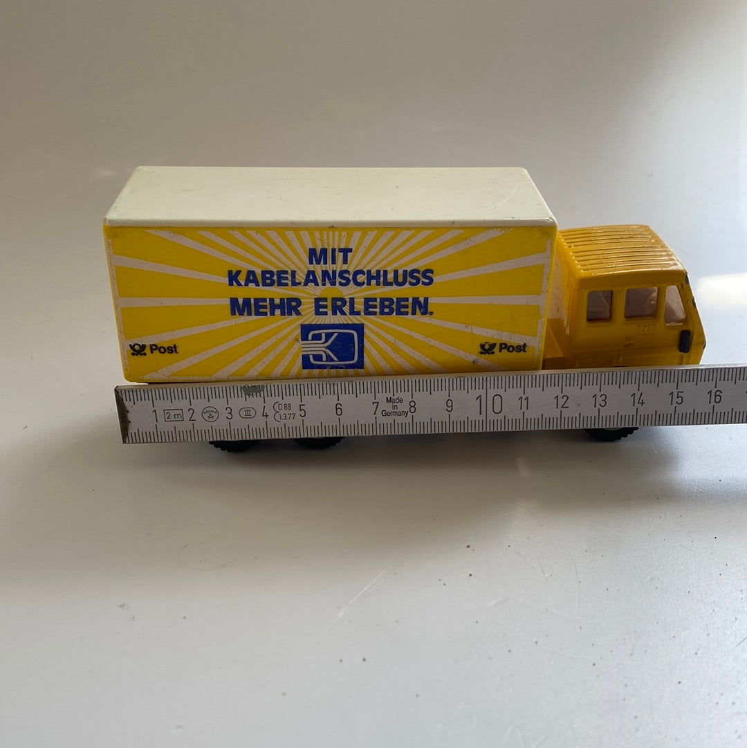 Mercedes Benz Deutsche Post