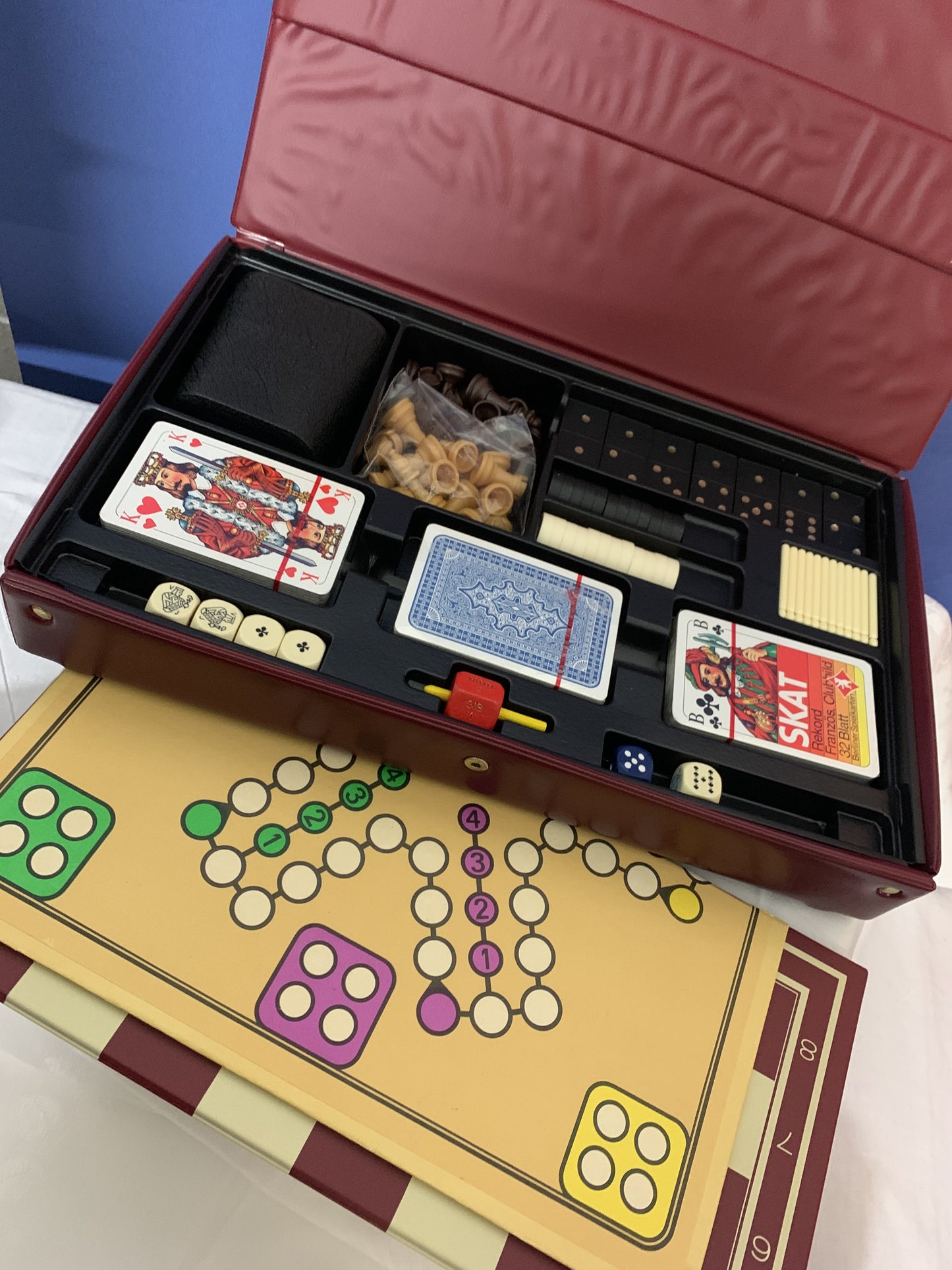 Die große Spielesammlung im Kunstlederkoffer