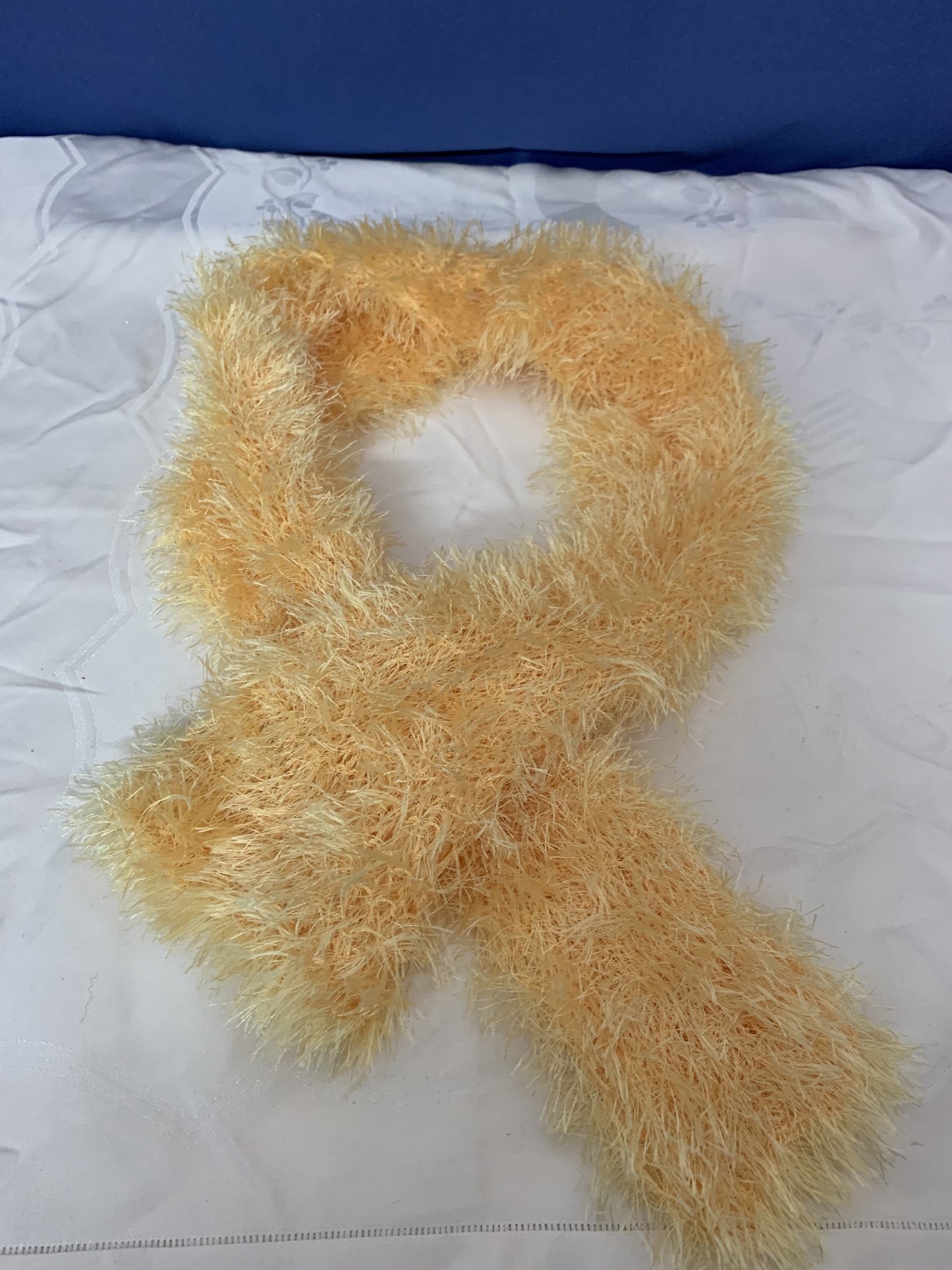 Handarbeit gelbe Schal, neu