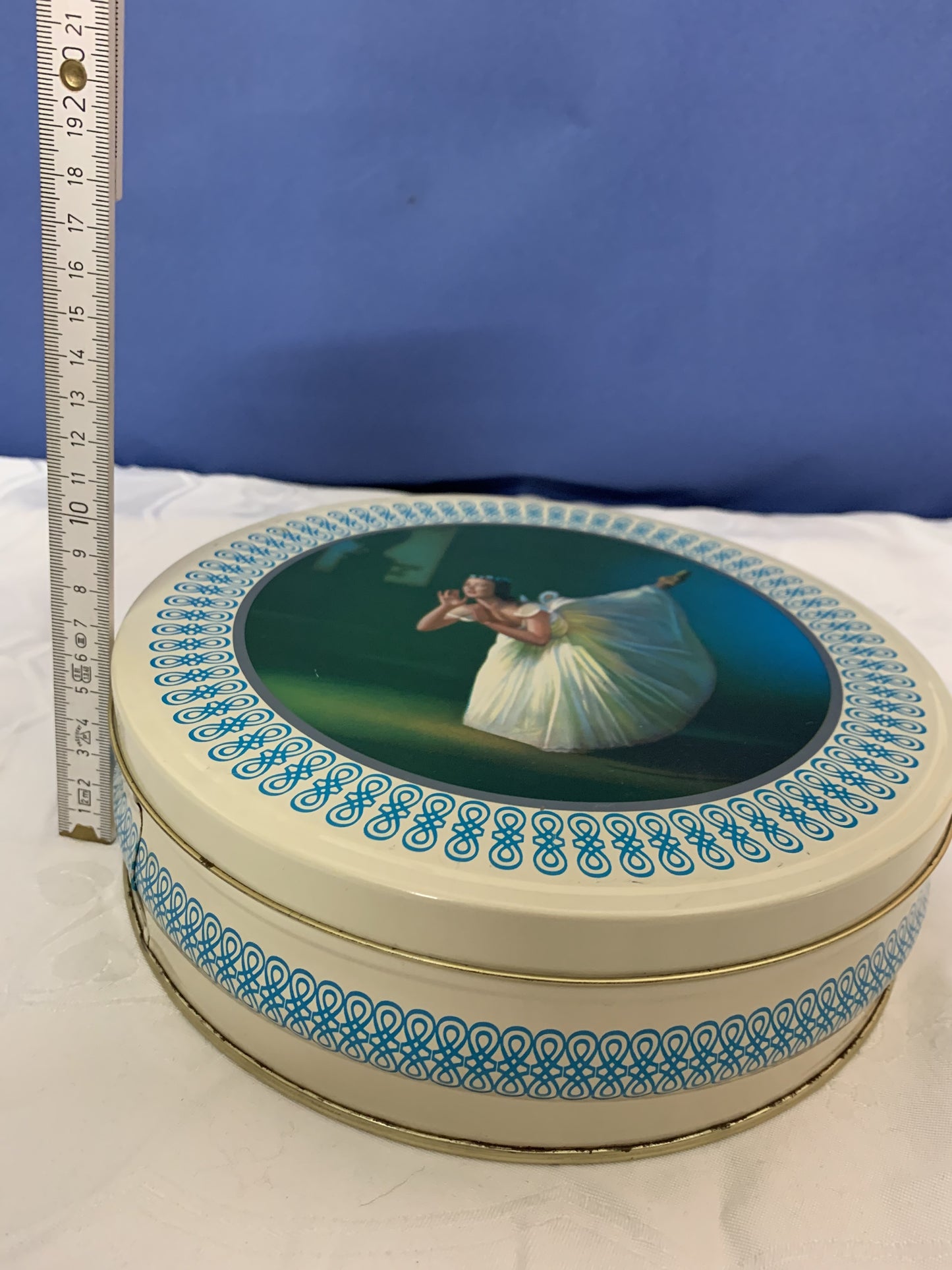 Vintage Ballerina Blechdose