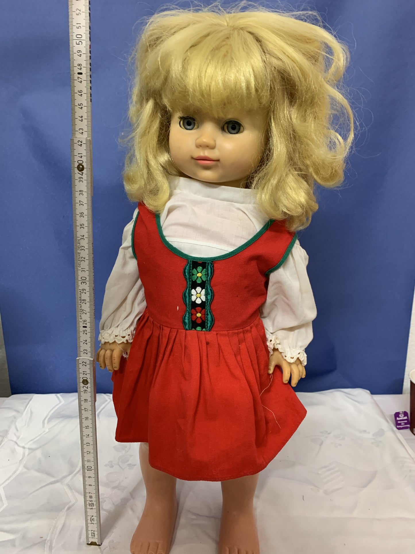 Mädchenpuppe mit Funktion