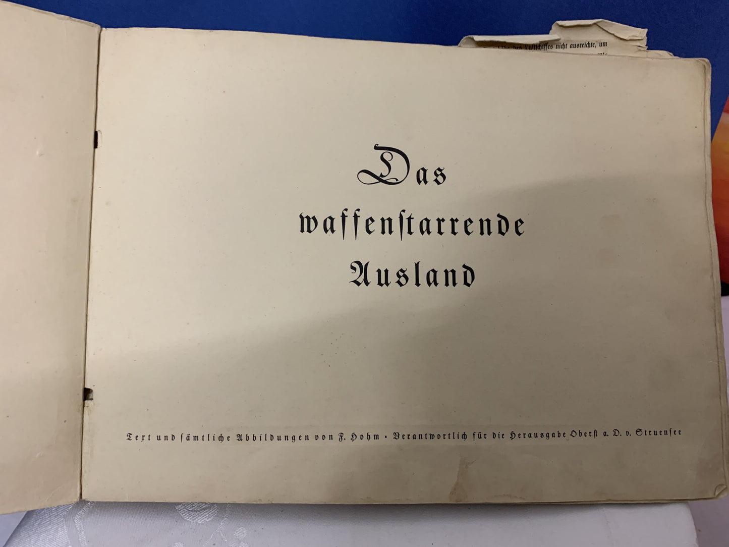 Das Waffenstarrende Ausland