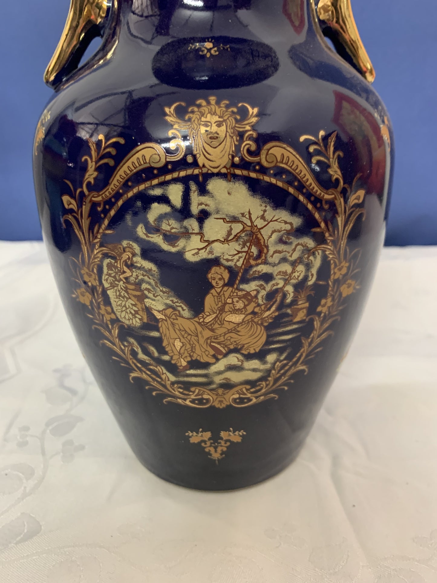 Dekoratives Blumenvase Blau Gold Henkel Porzellan