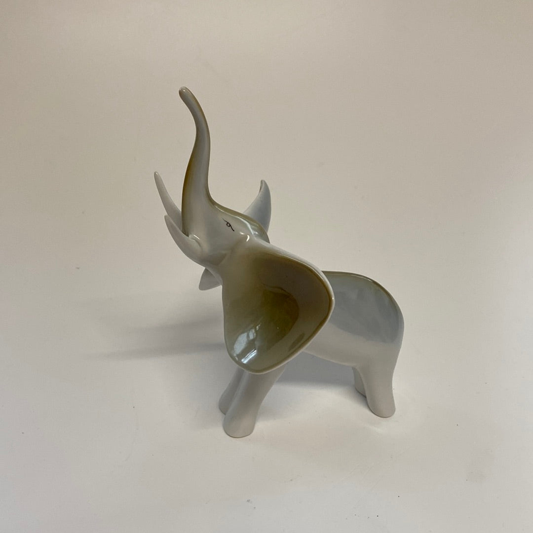 Hollohaza Elefant Hungary 1831 handbemalt
