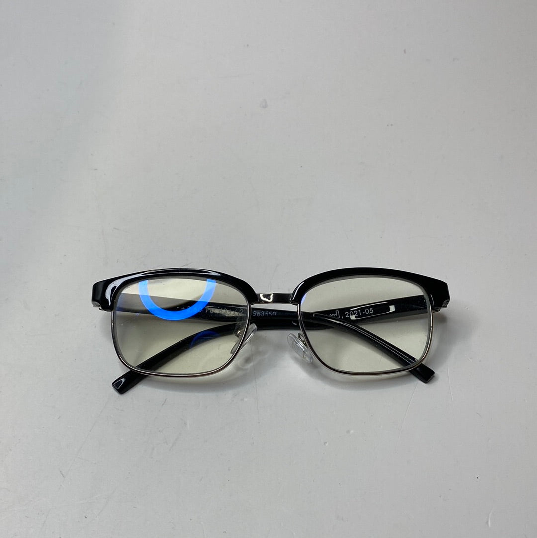 Fielmann Brille mit schwarzem Rahmen