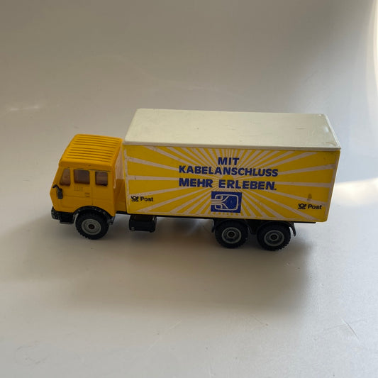 Mercedes Benz Deutsche Post