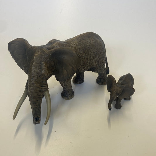 Elefant von Schleich 2 verschiedene
