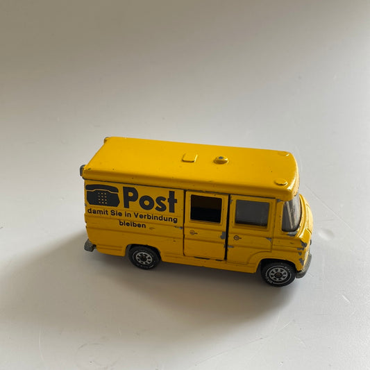 Siku Mercedes Postwagen