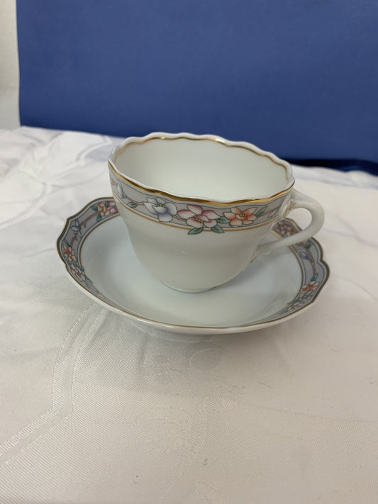 Hutschenreuther 1814, Kaffetasse mit Untertasse