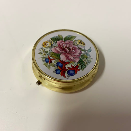 Kleine Dose mit drei Fächern Pillendose
