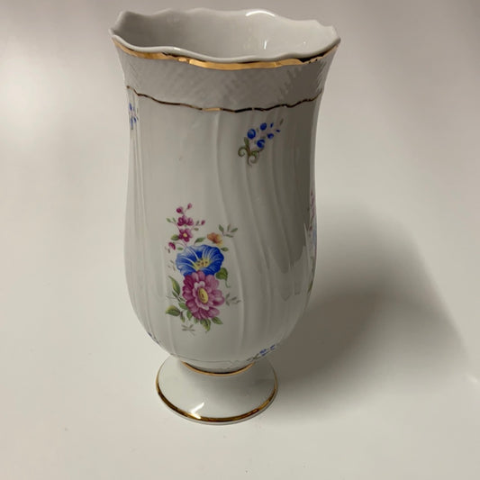 Hollohaza Hungary Porzellan Vase  1777 Goldrandverzierungen Relief Blumen Dekor